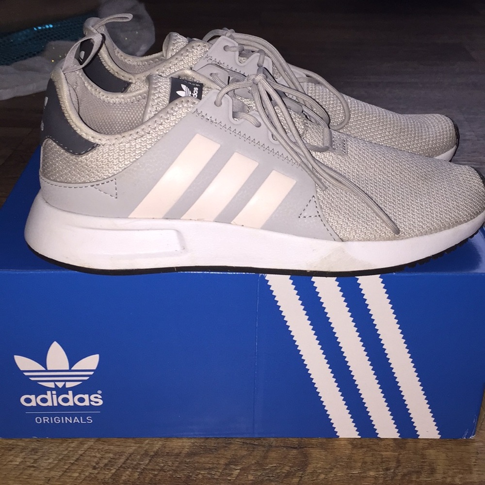 💕BRAND NEW ADIDAS SHOES💕